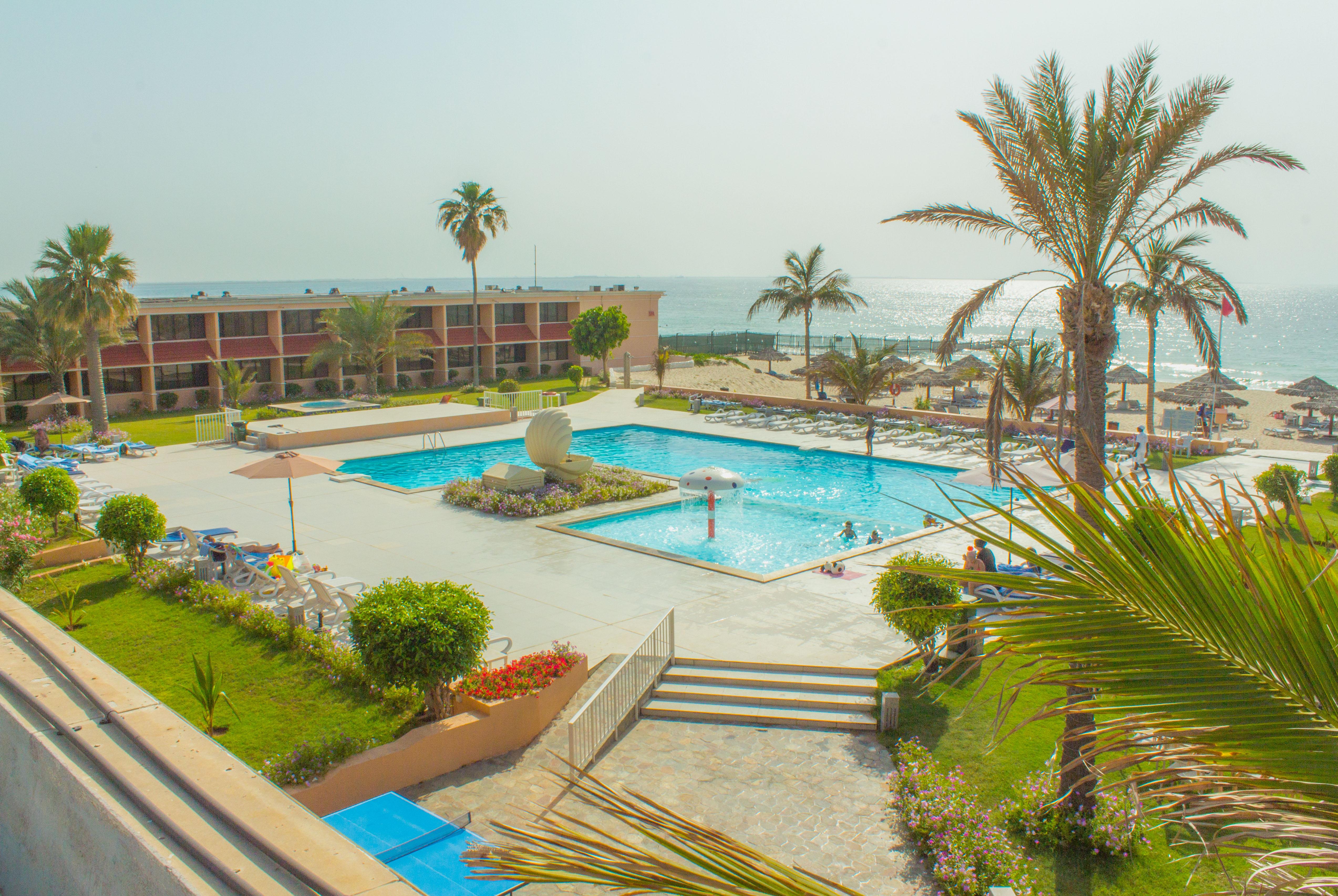 Lou'Lou'A Beach Resort Sharjah Bagian luar foto